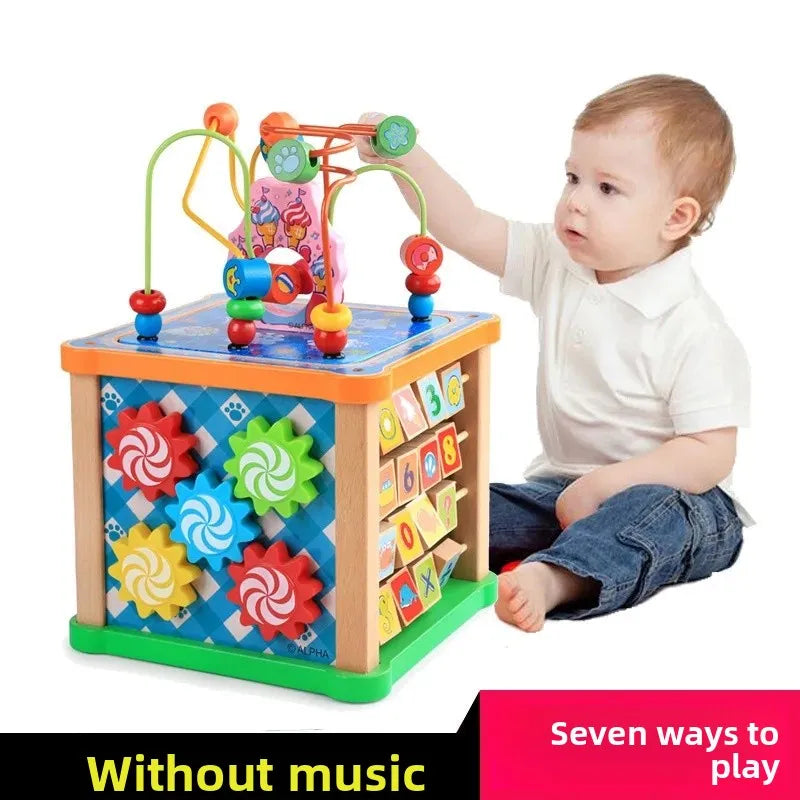 Boîte à outils en bois pour la maternelle